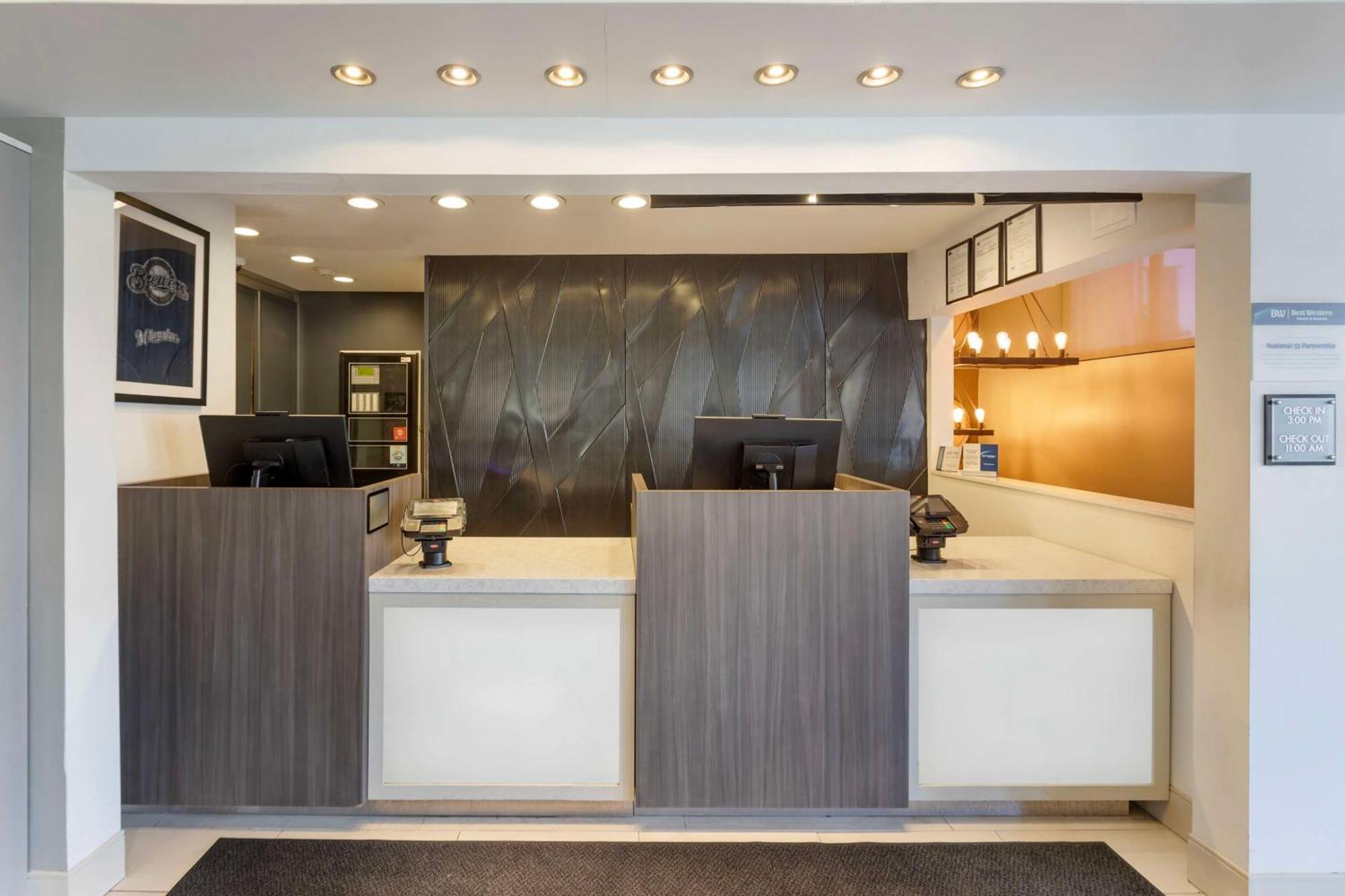 Best Western Plus Milwaukee West Zewnętrze zdjęcie
