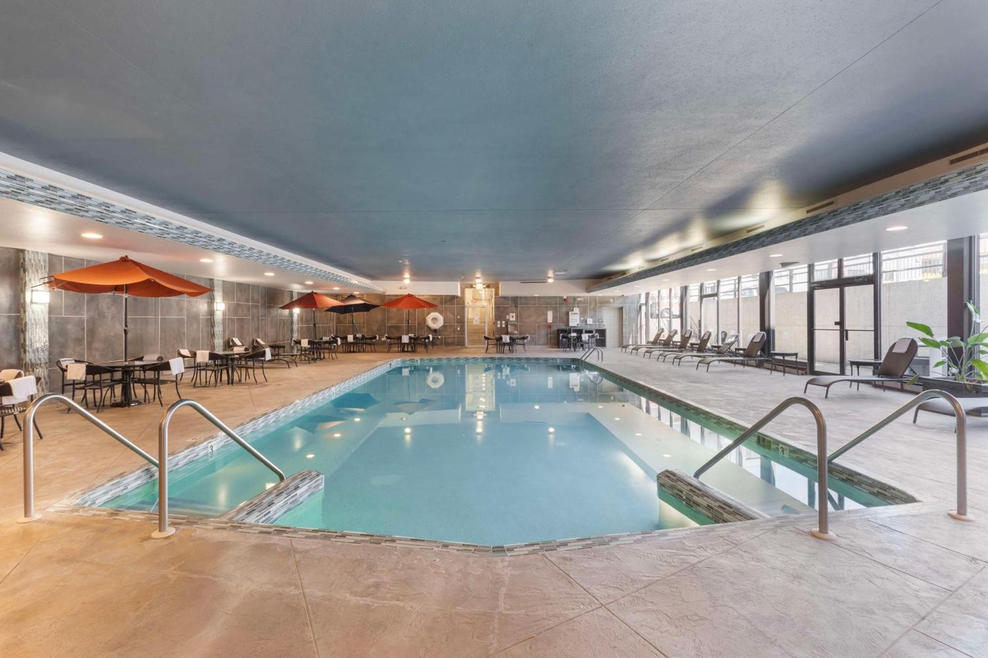 Best Western Plus Milwaukee West Zewnętrze zdjęcie