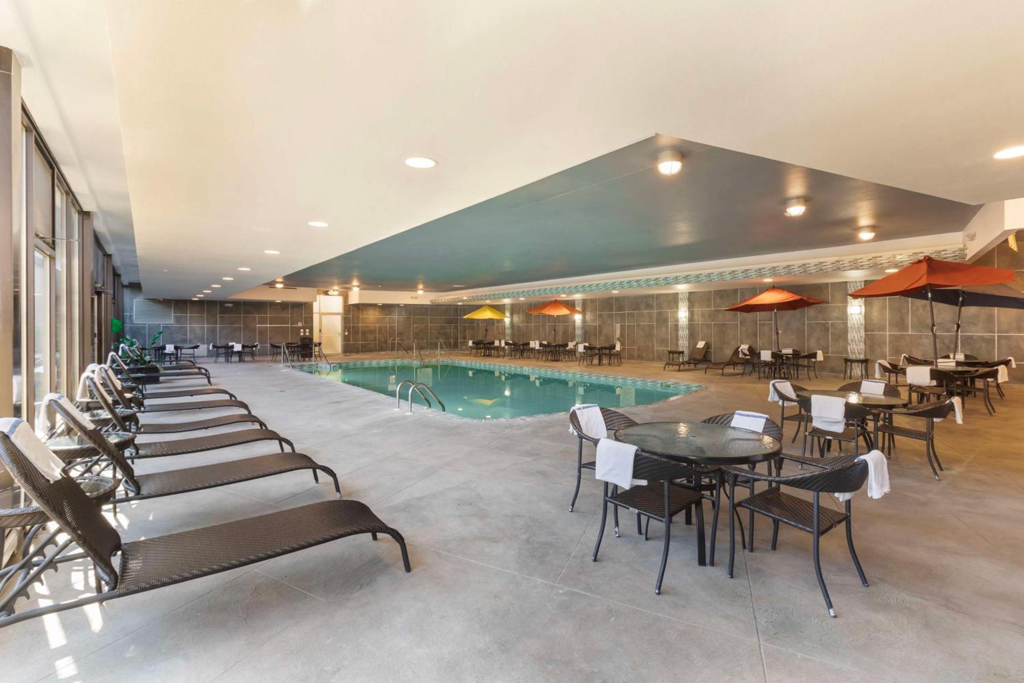 Best Western Plus Milwaukee West Zewnętrze zdjęcie